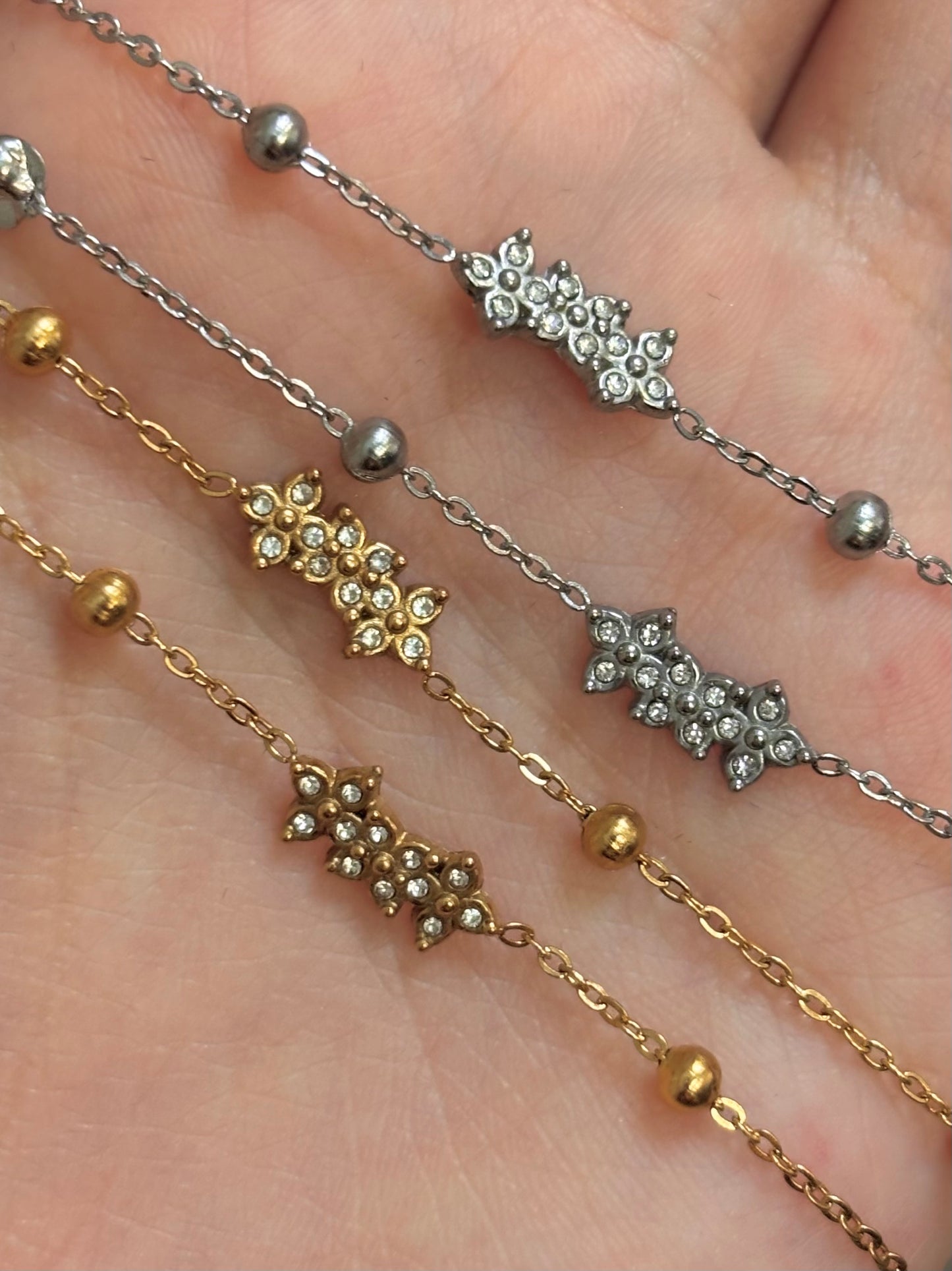 Collier Hedia