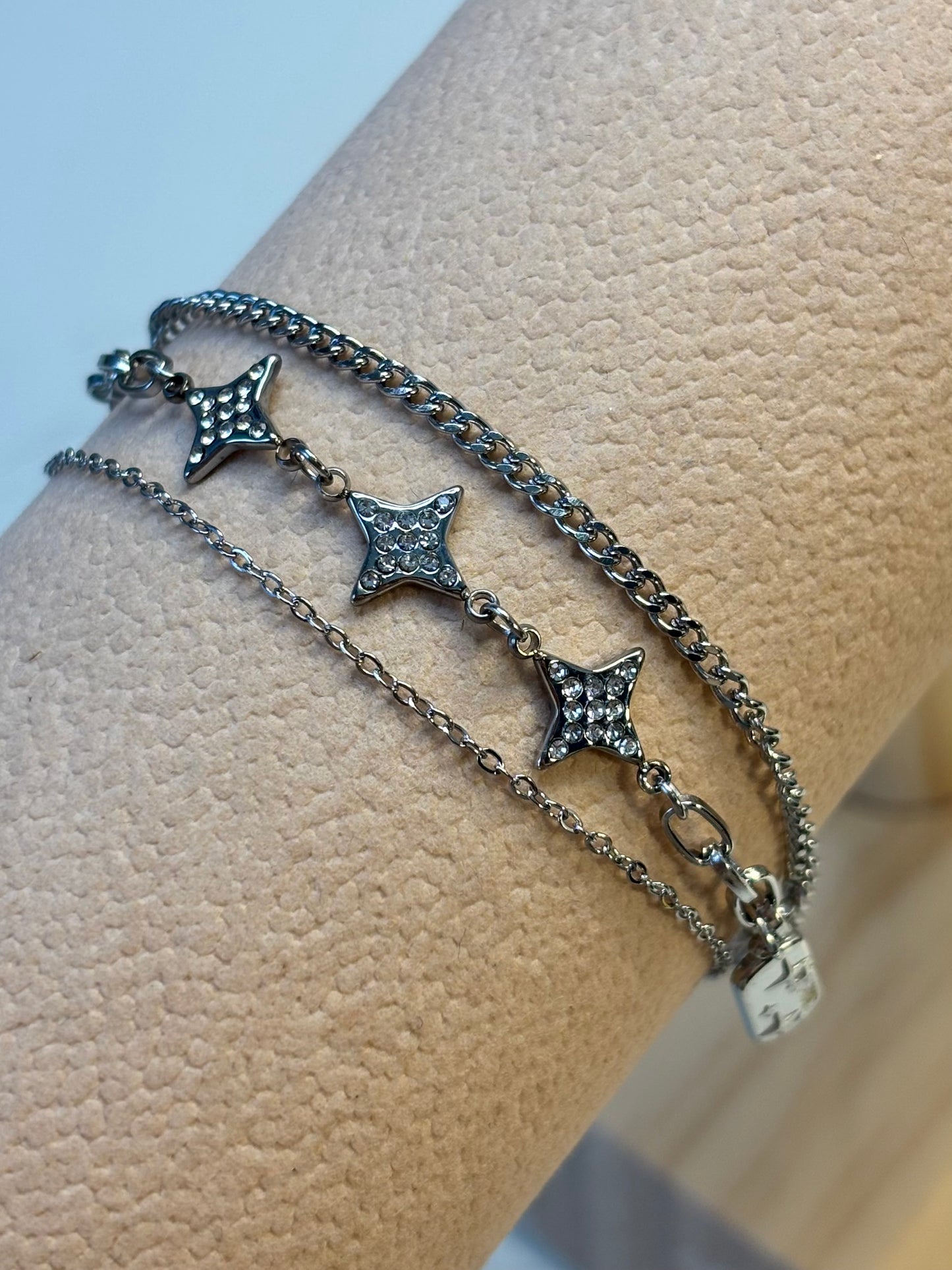 Dreifaches Armband Sieg