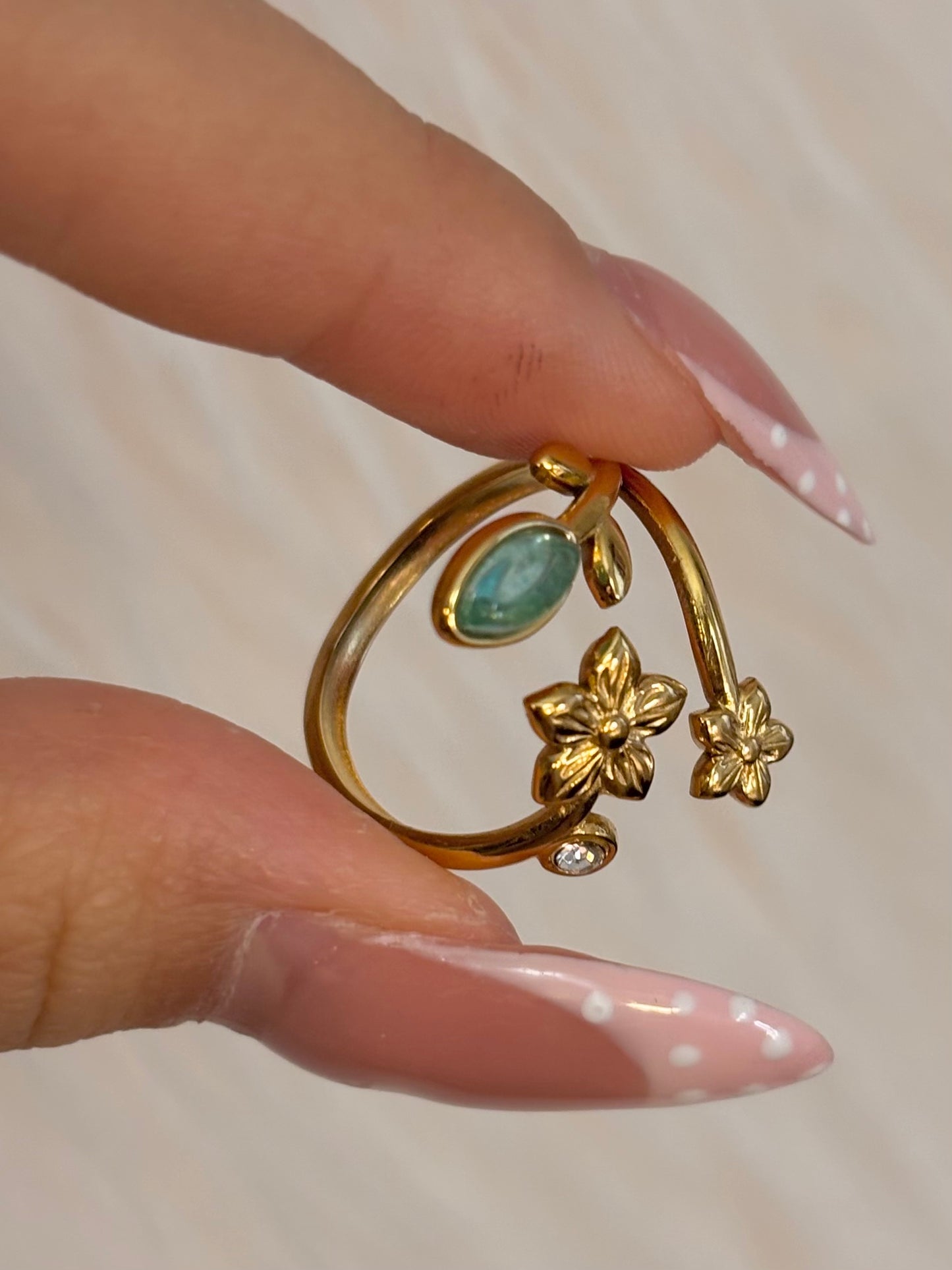 Bague Hua