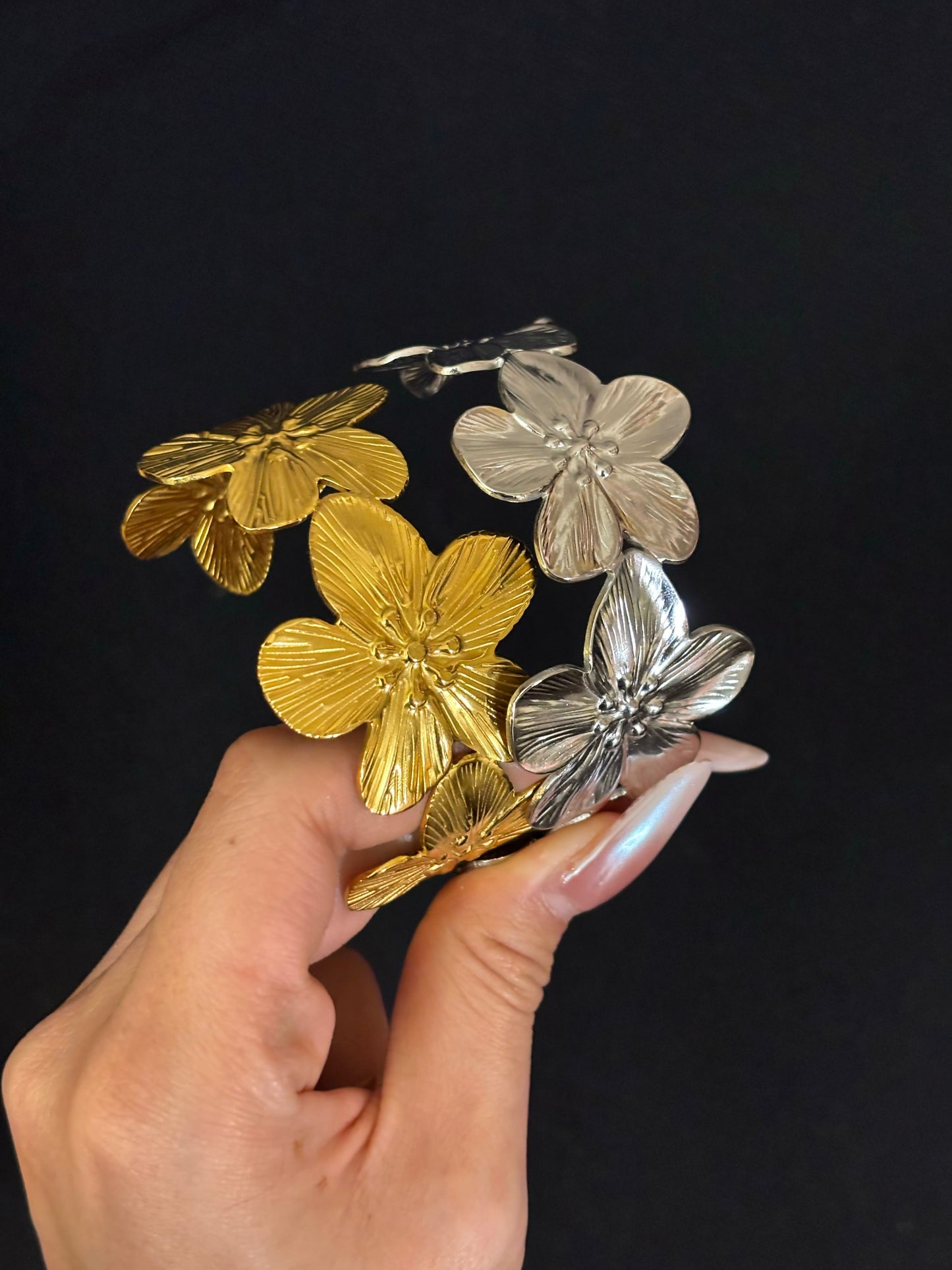 Arianne adjustable bangle