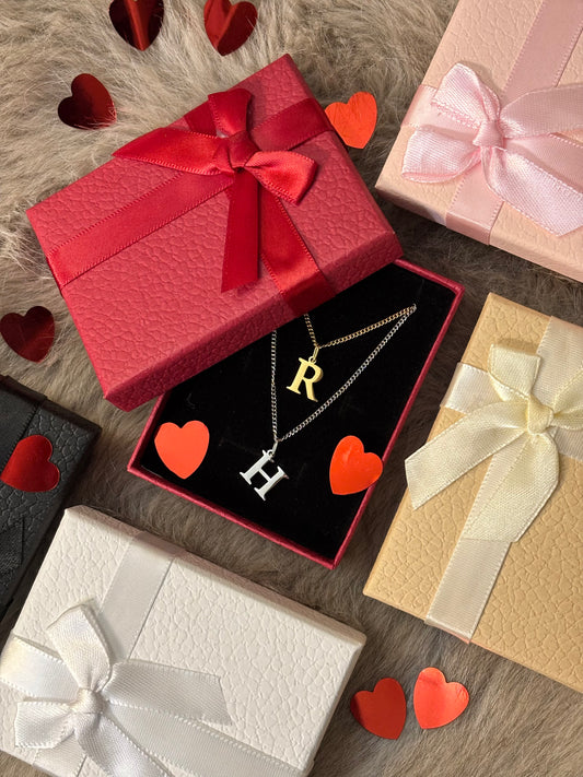 Collier initial